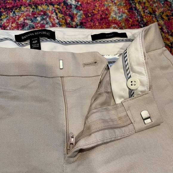 Banana Republic Light Tan Cropped Trousers - Picture 2 of 5